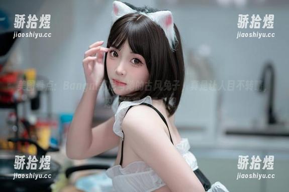 美图看点：Bangni邦尼与她的古风兔子，真是让人目不转睛，忍不住想多看几眼。