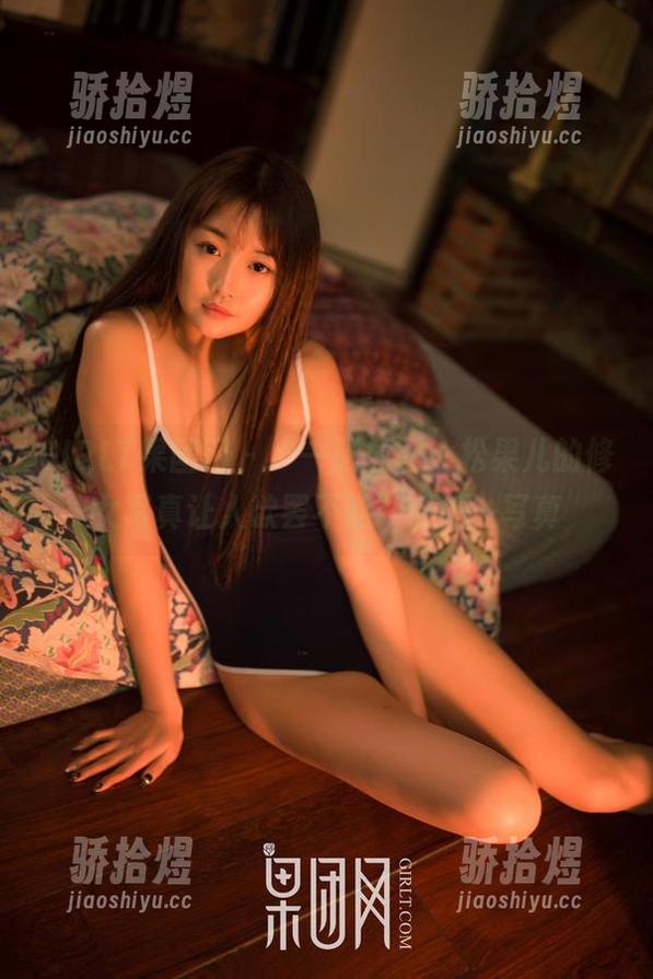 GIRLT果团网 - “一张原图，松果儿的修女写真让人欲罢不能”-原图+写真