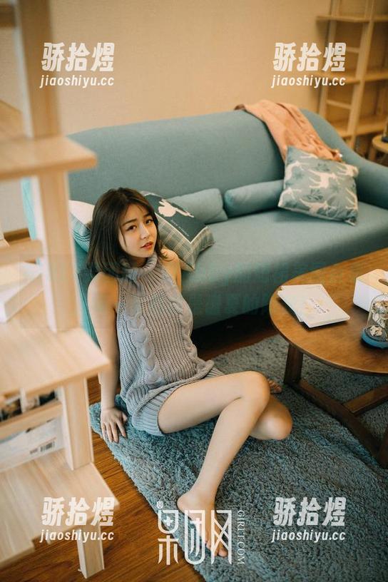 GIRLT果团网 - 甜Abby的短裙美图合集：每一张都像是盛夏的阳光！