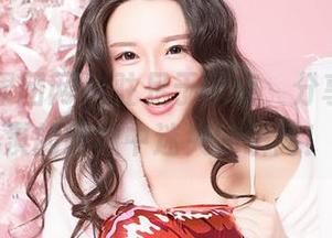 GIRLT果团网 – 驻足于图库，分享在莫雅淇的网袜中迷失的瞬间！