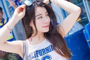 IMiss爱蜜社 – 兔女郎写真里的绯月樱-Cherry：每张图片都让我感觉在看动画片！