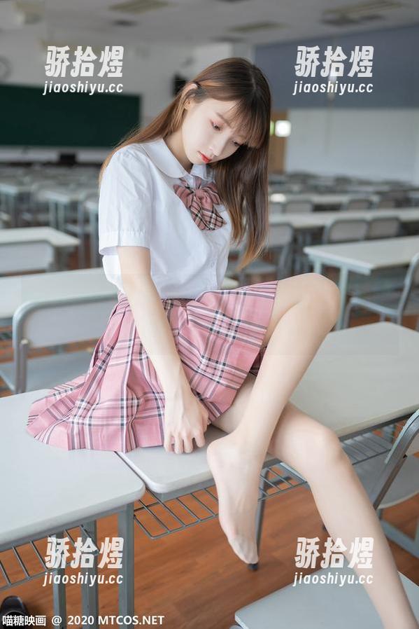 喵糖映画最新作品集：热裤女孩，集美貌与腿长于一身！