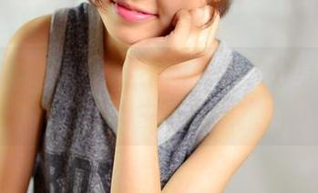 PANS写真 – 一份不同寻常的分享：小奇的奶牛写真集