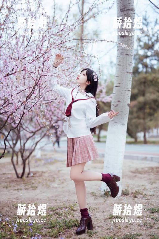 怎么能少了Shika小鹿鹿的夏天？快来下载她的美丽作品！