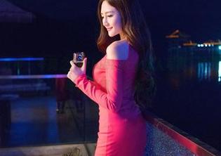 TGOD推女神 – 岑苑之barbiebaby双人写真，恰到好处的暧昧，简直太会玩了