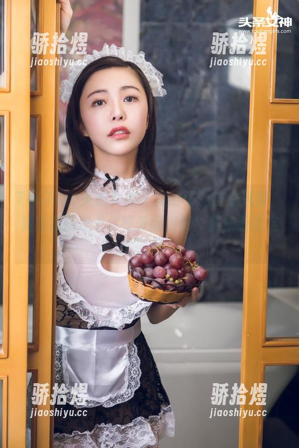 TouTiao头条女神 - 美纳子的皮衣风格，竟能在丽思卡尔顿外翻出花！快来看看这个图包！