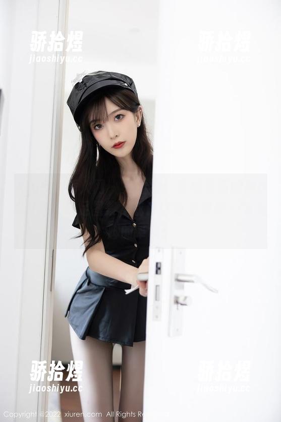 Xiuren秀人网-MOON嘉依 Xiuren秀人网 - 来看看!在线更新的MOON嘉依裸足图集,或许你也会想来一场光脚的革命!