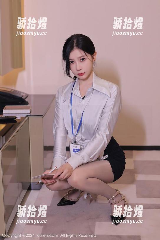 Xiuren秀人网-Yomi悠蜜 Xiuren秀人网 - 倾心于Yomi悠蜜的可爱小女仆:这一合集你绝对不能错过!