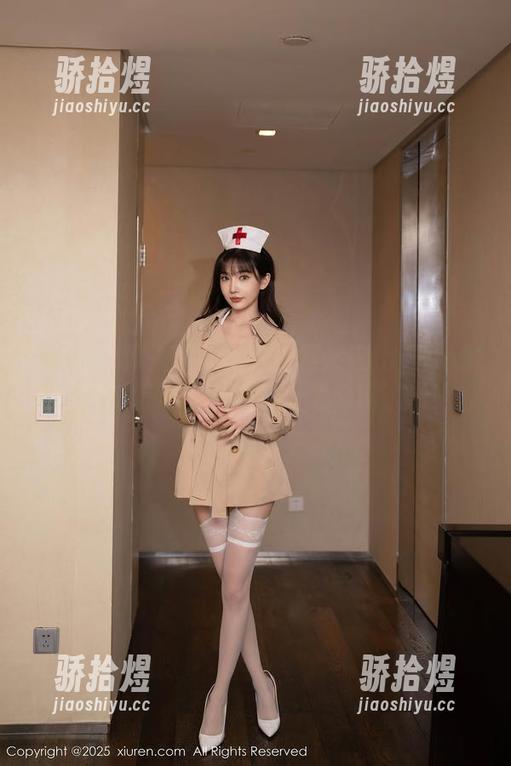 Xiuren秀人网-luvian本能 Xiuren秀人网 - 更新!居然在luvian本能的浴缸唱歌的写真,太好玩了吧!