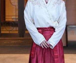 Xiuren秀人网 – 伊小七MoMo带你体验透明艺术，作品集下载让你目不转睛！