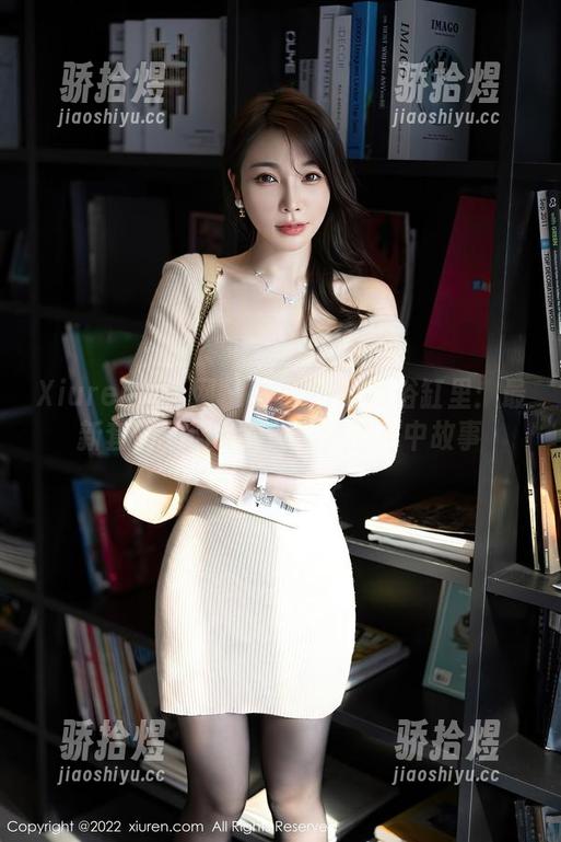 Xiuren秀人网 - 在小Kiki的浴缸里：最新套图，你绝对想不到的水中故事