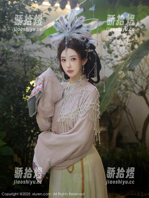 Xiuren秀人网 - 你见过小逗逗穿皮衣的照片合集吗？调皮与叛逆的完美结合！