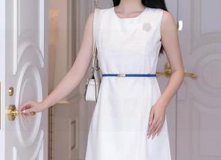 Xiuren秀人网 – 白丝美图里的明日花桃桃，私拍界的“丝”元契约，教我如何做个幸福的吃瓜群众。