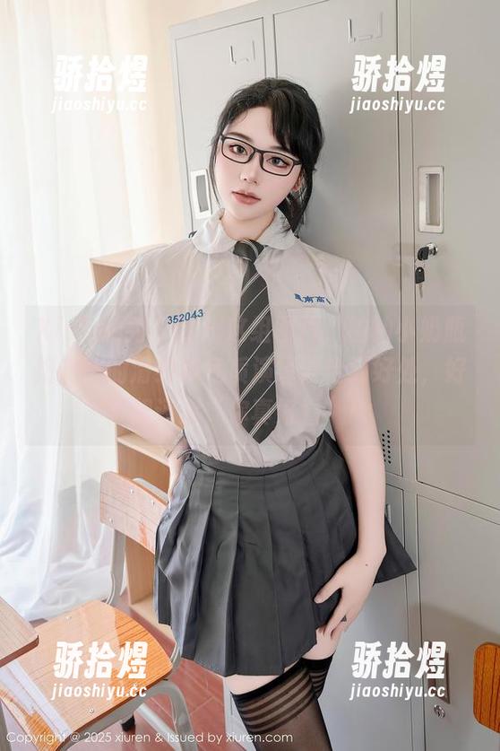 Xiuren秀人网 - 这组图片，柚柚小奶瓶把花嫁的清纯和气质演绎得恰到好处，好想评论“你真好看”！