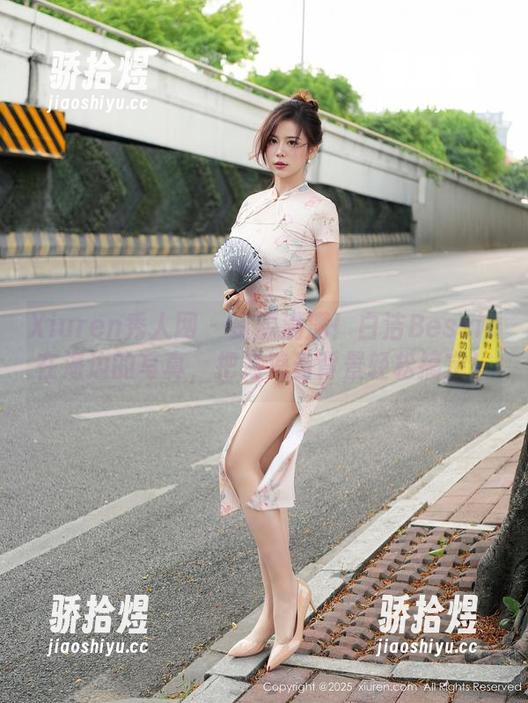 Xiuren秀人网 - 资源满满！白洁Bessie在海边的写真，把海浪当背景轻松搞定！