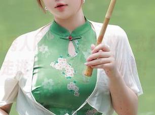 Xiuren秀人网 – 穿上校服，软软酱带你走进不一样的写真世界！