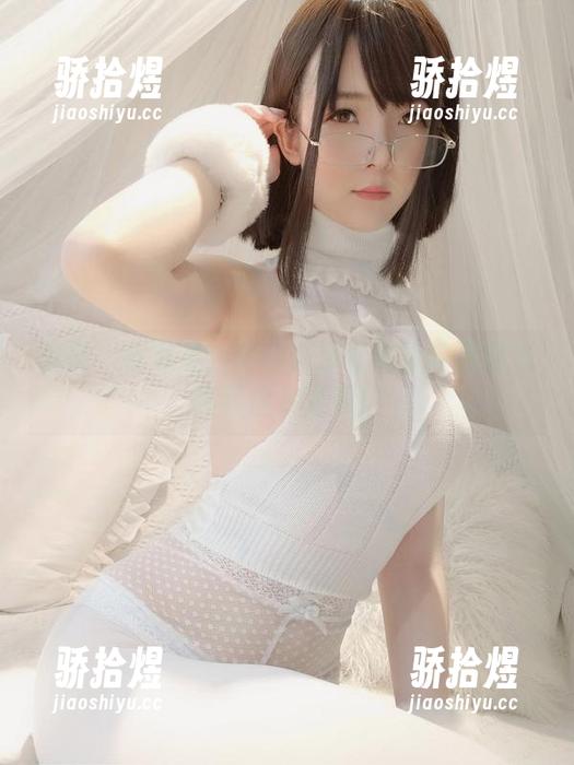 想要一探究竟？一小央泽竞赛泳衣原图下载等你来发现！