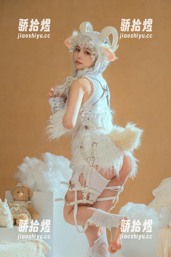 七月喵子 最新写真集来袭!七月喵子的眼镜,真的是萌到这个程度吗?