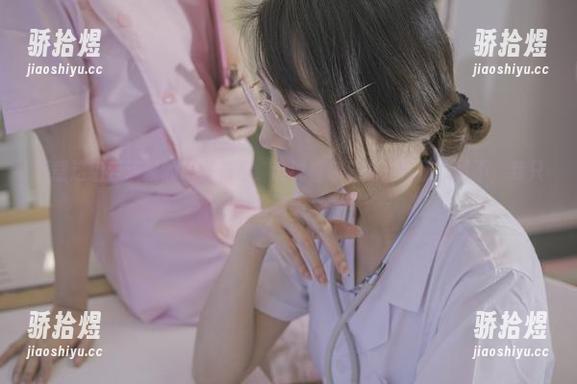 下载这组云溪溪的薄暮图包，谁说暮色只能是忧伤，嗯不，我只看到美。