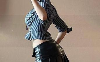 微密圈 – 清纯之下的俏妞qiaoniuTT：套图下载带你走进另一个世界！