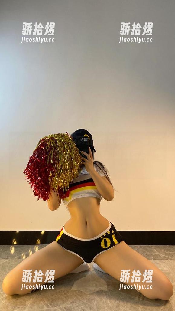 微密圈 - 在俏妞t的纯白作品集中，看她怎么把简约玩出了花样，更新时我有点...迷惑。