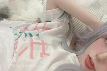 校服是种态度，倦倦喵的cos图片把我瞬间拉回那个夏天！