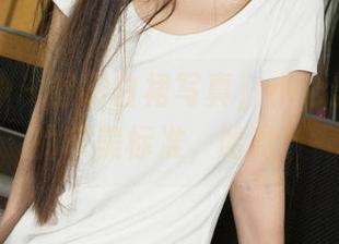 克拉女神 – 舒彤白裙写真，小心影响到我的审美标准，哈哈！