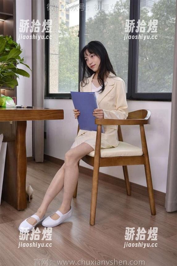 初夏女神 - 轻松一刻：依依的邻家女孩学习篇高清合集，拿出笔记，你会发现学习如此有趣！