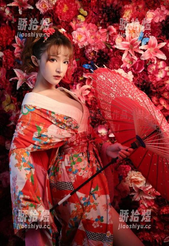 下载在下萝莉控ii的妖舞耳机作品，保证让你意想不到的小惊喜！