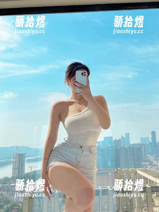 安妮yoo 微密圈 - 强烈推荐安妮yoo的水手服全套,有点小心动内容哦