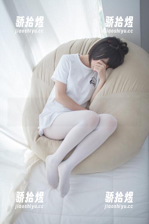 少女秩序-小葵 少女秩序 - 小葵奶牛写真:腿长,无与伦比的诱惑