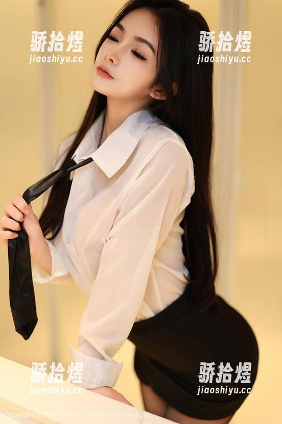 尤蜜荟 - 图片分享：在葛征Model油亮的世界里，连光线都忍不住调皮了！