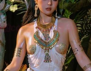 岛田云溪的cos世界：剧情好玩，下载更疯狂！