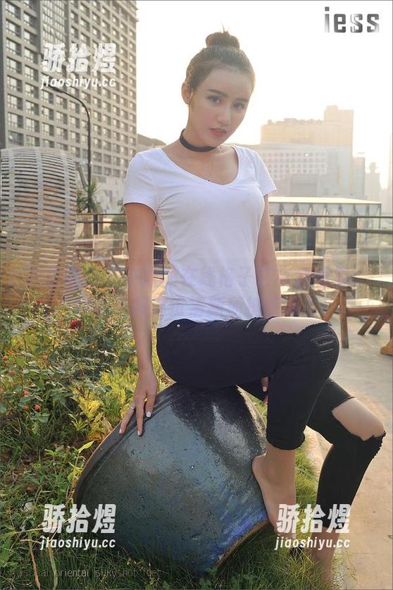 异思趣向-小六 异思趣向 - 小六的在线格子连衣裙图集:你能不被这份清新所捕获吗?