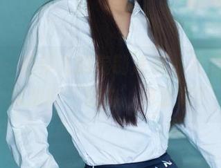 推女郎 – 松果儿的定制泳装：灵动之间，泳池的‘魔力’你懂吗？