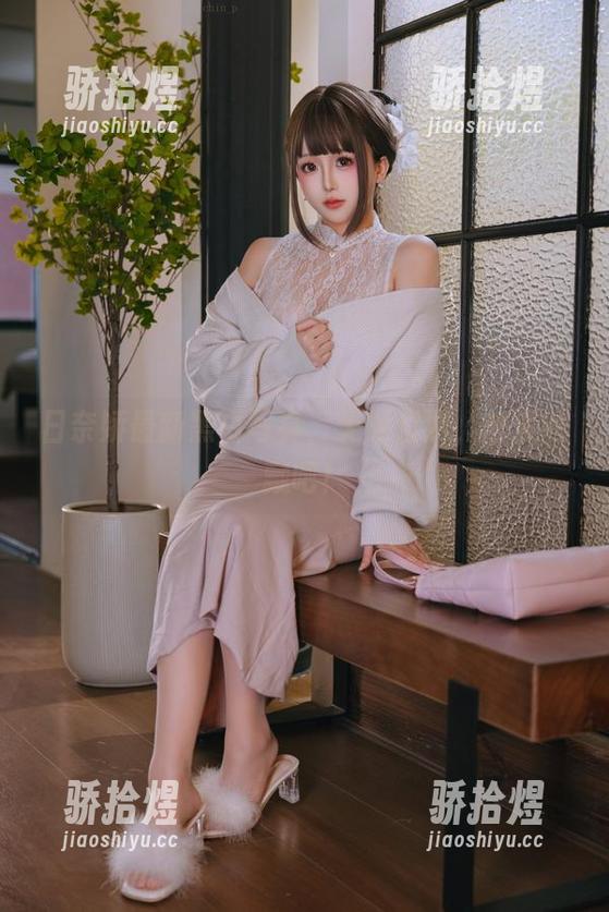 日奈娇最新黑白写真，无需付费，赶紧收藏吧！