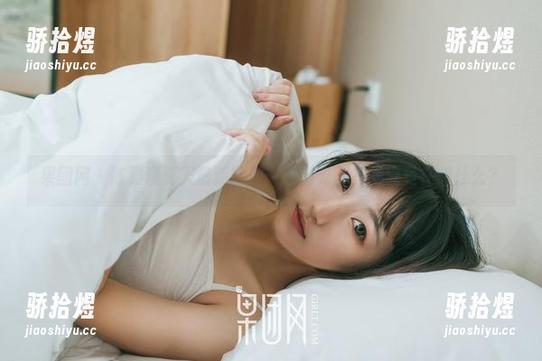 果团网 - 陈雅漫夏天最新图册：在阳光下，她究竟在想什么？