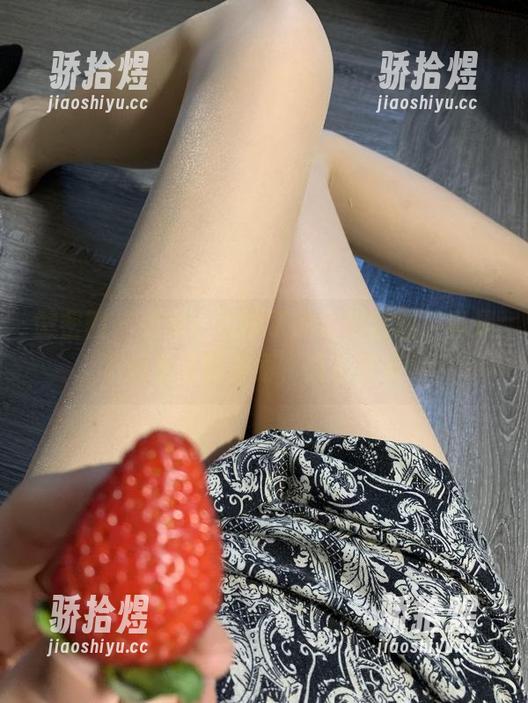 微密圈 - 更新！桃脱了的美脚套图，真是不想负责的美丽，只有欣赏！