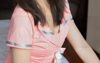 梦丝女神 – 林可儿私拍：学院风没问题，但这个书包好像不太搭？