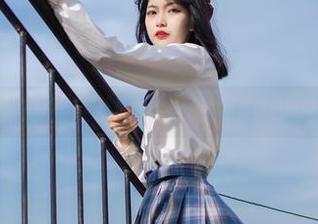 看！梨瑾瑾在职业装里的绝美瞬间，原图带你感受