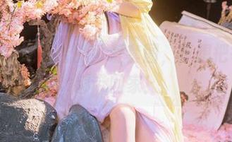 爆机少女喵小吉的可爱套图，真想把每一张都带回家！