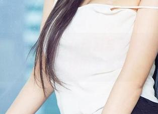爱尤物 – 张团团：在动漫与现实交织的图库里，女孩的写真故事