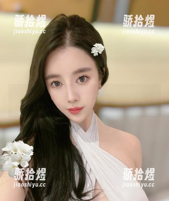 猪小七 微密圈 - 精彩户外,猪小七的写真不仅吸引眼球,连壁纸都想跟着她的风格走!
