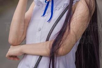 来吧！下载白金Saki的黑白高清作品，悄悄感受那种时光静止的美