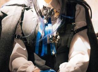 符玄合集：原图版百合欧皇子，让我都忍不住想多看几眼。