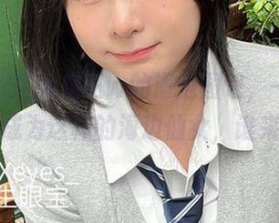 一边看眼酱大魔王w的海边图包，一边想：我也想成为这样的海边仙女，谁来教我？