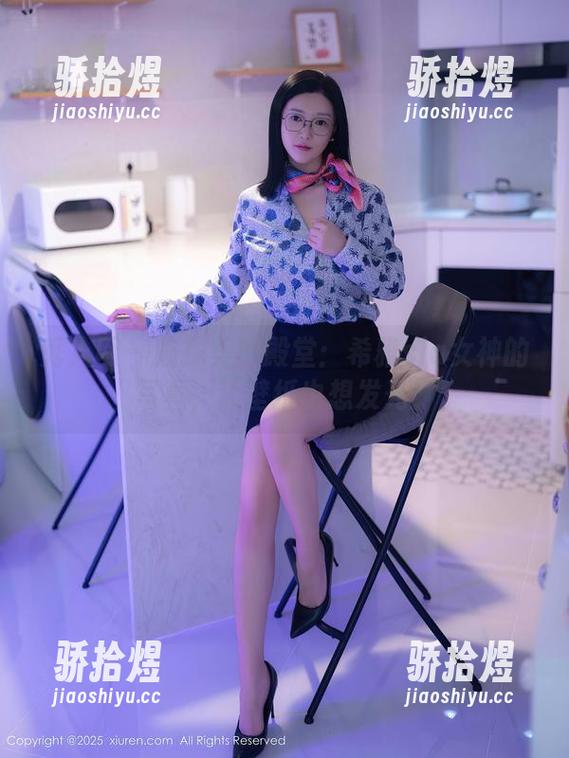 秀人网 - 窥探美的殿堂：希雅sia女神的写真，让壁纸也想发光！