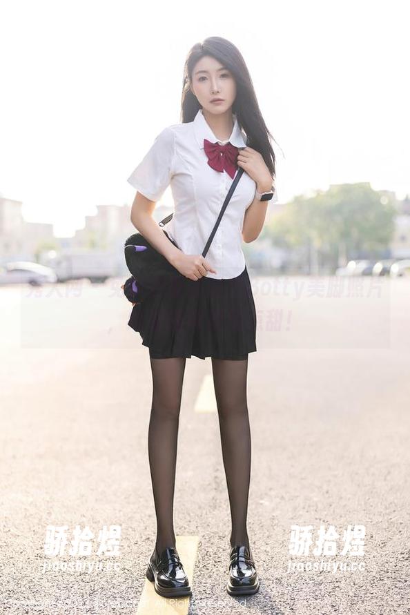 秀人网-徐莉芝Botty 秀人网 - 免费获取徐莉芝Botty美脚照片,给你的审美加点甜!