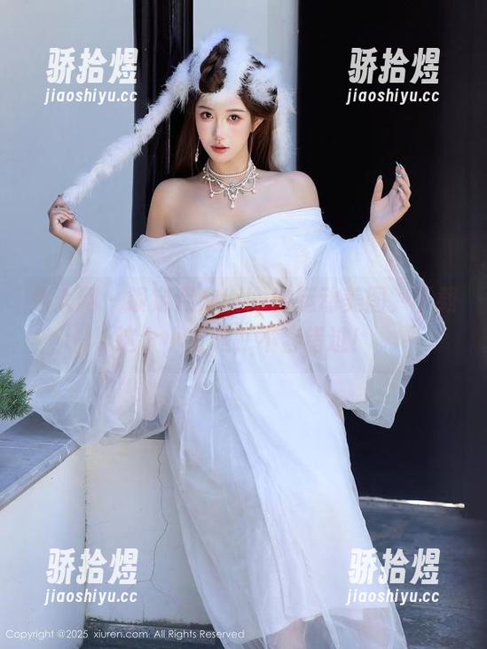 秀人网 - 锁定月夕Lily的运动美图，下载这个小宝藏，不容错过！