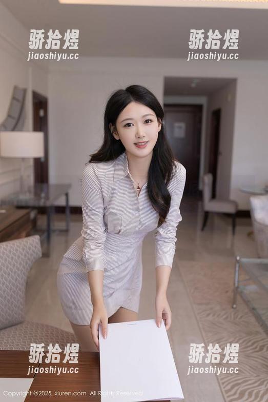 秀人网 - 潘多拉哦来啦！比基尼在线图集，游泳池边的尴尬瞬间全在这儿！